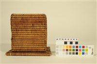 藏品(方形籐盒)的圖片